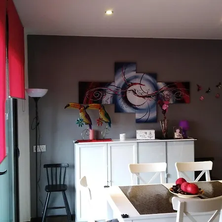Apartamento Cerca De La Playa Con Parking Appartement *