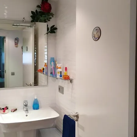 Apartamento Cerca De La Playa Con Parking *
